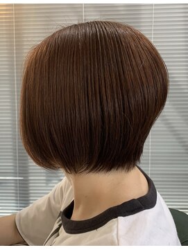 アンディー(&dy) 極みシルエット前下がりボリュームボブ【by:&dy】