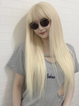 アールプラス 新宿(ar+) ホワイトカラー