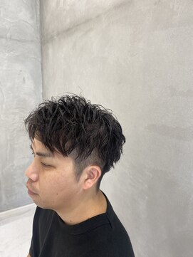 ウシワカマルエムティードット 富士宮店(USHIWAKAMARU MT.) アップバングショート