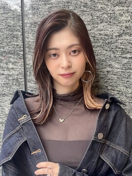 メイカ(MEIKA) ”韓国風艶ブラウン×インナー”