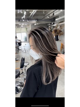 アポロ 横浜駅店(apollo) ハイライトバレイヤージュダブルカラーミルクティーベージュ