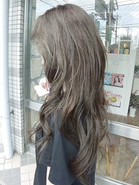 シータ 東川口(THETA) オリーブグレージュ