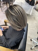 トレス(TRESS)&nbsp;くびれボブ　バレイヤージュ　グラデーションカラー