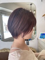 アミュレ(Amule)&nbsp;ピンクカラーブリーチなし前髪ありショートボブ梅ヶ丘美容室