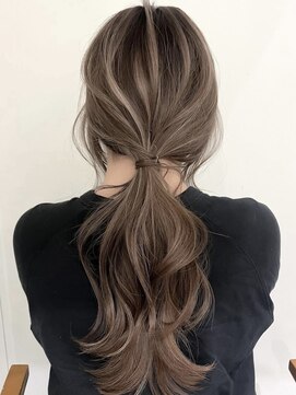 リル バイ ジルブラン(Lil by JIL BLAN) 前髪 こなれミディ イメチェン ウェーブパーマ 韓国マッシュ