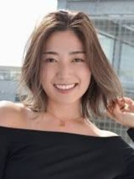 ストロベリー 七尾店の写真/“染める”ではなく”活かす”をテーマに幅広いカラーを提案!透明感のある美肌カラーで健康的で美しい髪に!