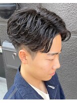 フリーク バーバーショップ 都島店(FREAK BARBER SHOP) 黒髪王道センターパートフェザーパーマ