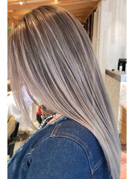 ラグーン(LAGOON) バレイヤージュグレージュハイライトダブルカラーケアブリーチ