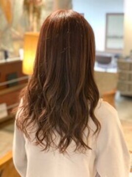 優しいピンクベージュ