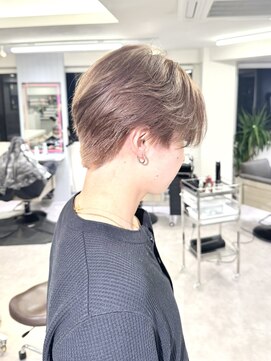 エルサ ザ リープ(ELSA the leap) 【ブリーチカラー/ダブルカラー】ナチュラルセンターパート