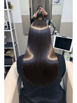 ウル プラス シア(ulu + sia) 癖に悩む日々から卒業しませんか？【髪質改善】