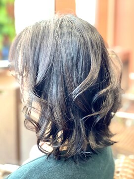 ハーモニックサロン キュア(harmonic salon Cure) ミディアムスタイル/アッシュオリーブ/福山市