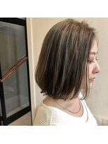 ペネロープ(Penelope)&nbsp;前下がりボブ/ハイライト/イルミナカラー　担当　夕島　［新宿］