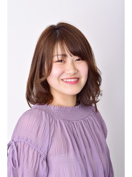 カスガウラ美容室 小顔ひし形内巻きレイヤー