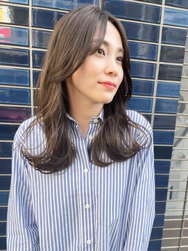 ソワリー 栄(THOiRY) THOiRY【女性らしい柔らかヘア】似合わせ小顔艶髪ゆる巻きロング