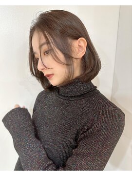 アイトーキョーエス 渋谷(AI TOKYO S) 斜めバング/シルキーベージュ/ブラントカット[渋谷駅]