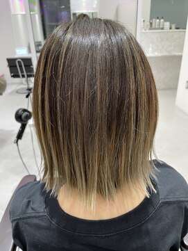 クロエ バイ ラヴィズム 燕三条店(CLOE by LUVISM) ハイライトカラー