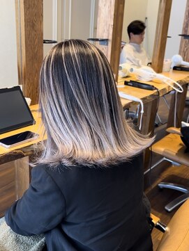 ラグーン(LAGOON) バレイヤージュグレージュハイライトダブルカラーケアブリーチ