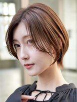 表参道白髪ぼかしウルフショートカットベージュアッシュ30代40代