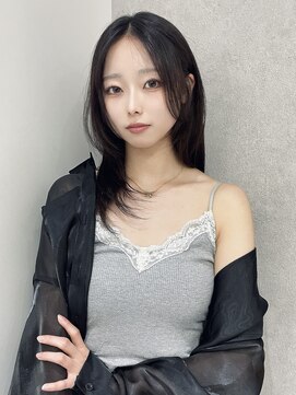 ジーナ 福岡天神(Zina) 韓国レイヤーカット/ミディアムレイヤーZina福岡天神