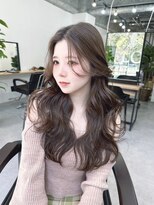 キティー サカエ(kiti SAKAE)&nbsp;グレージュ/レイヤーカット/ハッシュカット/オリーブベージュ/栄