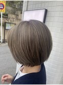 大人ベージュカラーショート　　ワンブリーチあり　白髪をいかす