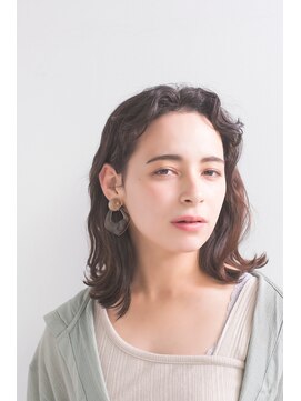 ロダット 横浜(LODAT by little) レトロ調が新鮮なヘップバーン風ボブ【LODAT横浜】