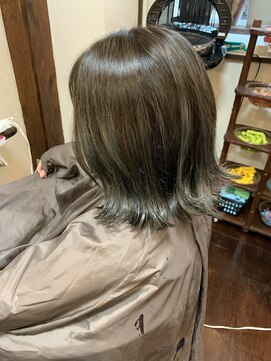 ラ シュシュ La chou-chou ヘアールーム Hair room ぱつん