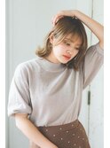 \柔らかな印象を与えるフリンジウェーブ/