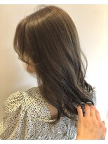 透け感グレージュ_市川