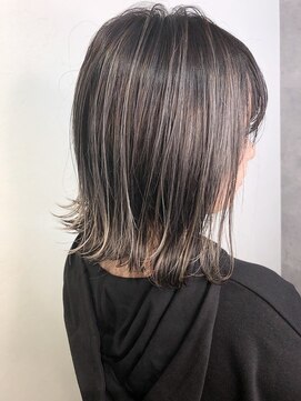 リベルテ 新宿(Liberte) グレージュハイライト