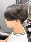センターパート縮毛矯正マッシュ刈り上げ毛流れツーブロック