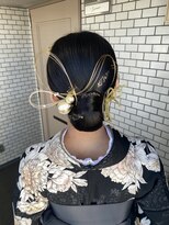 袴ヘアセット　タイトヘア　タイトアレンジ　水引　金箔