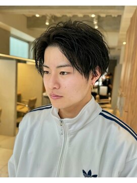 ガリカ 大名(Gallica) 黒髪束感ショート7:3パートスタイル