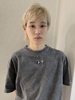 ユーフォリア 渋谷グランデ(Euphoria SHIBUYA GRANDE) ブロンドヘア ハイトーンベージュ ミニウルフ MOMO