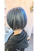 透明感ブルーブラックボブ