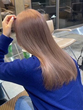 サンク 原宿 表参道(cinq) ケアブリーチレイヤーカット切りっぱなしボブワイドバング