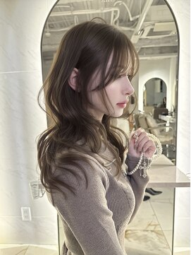 キティー サカエ(kiti SAKAE) ベージュ/レイヤーカット/ハッシュカット/栄