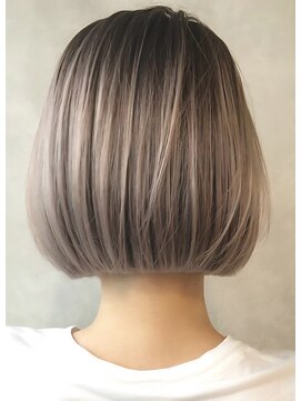 ココラー(COCOlar) Wカラー/ケアブリーチ全体+全体イルミナカラー+カット