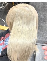 サラ HAIR&MAKE SALA 相模大塚店&nbsp;ブロンドカラー　ハイトーンカラー
