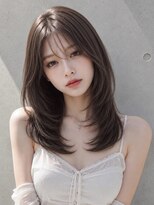 ユーフォリア 渋谷グランデ(Euphoria SHIBUYA GRANDE)&nbsp;ミディアムレイヤー韓国ヘア顔周りレイヤーべージュカラー前髪