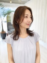ビープラス(B+)&nbsp;大人のくびれレイヤーミディアム×グレージュカラー