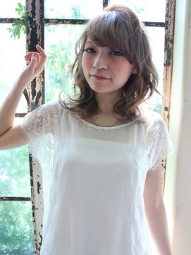 ロイジー(roijir) roijir☆ふわ軽ミディアムスタイル☆<03-6447-2205>