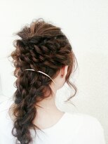 ビューメゾン(BEAU MAISON) 編みおろしルーズアレンジ