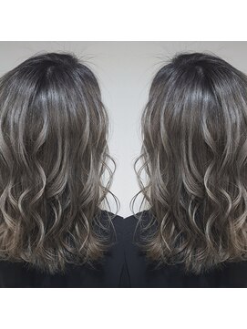 リー ルーチェ 布施(Lee Luce) くびれセミディ☆デザインカラーハイライトスタイル♪【真栄田】