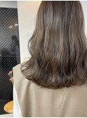 オリーブベージュ イルミナカラー 透明感