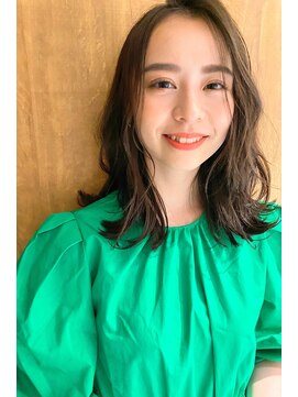 エールバイボヌール(Ere by Bonheur) 軽やかレイヤーでこなれ感たっぷりヘルシーミディアム