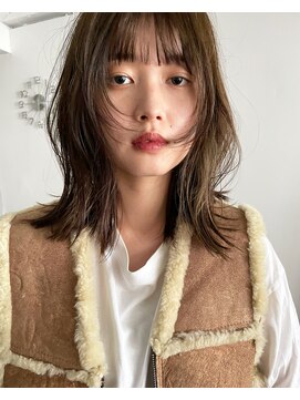 カイラ(KAILA) ウルフカットボブレイヤーカットミディアムレイヤーショートボブ