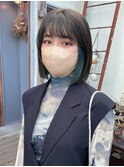 オリーブグレージュ×イヤリングカラー