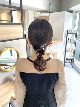 シー(thee) タイトアレンジ